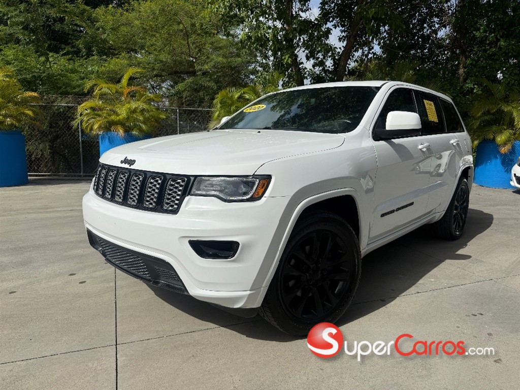 2020 Jeep Grand Cherokee Altitude — foto 1 / 9