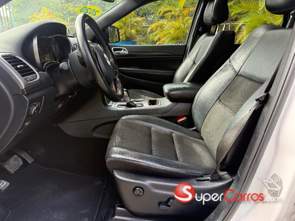 2020 Jeep Grand Cherokee Altitude — foto 6 / 9