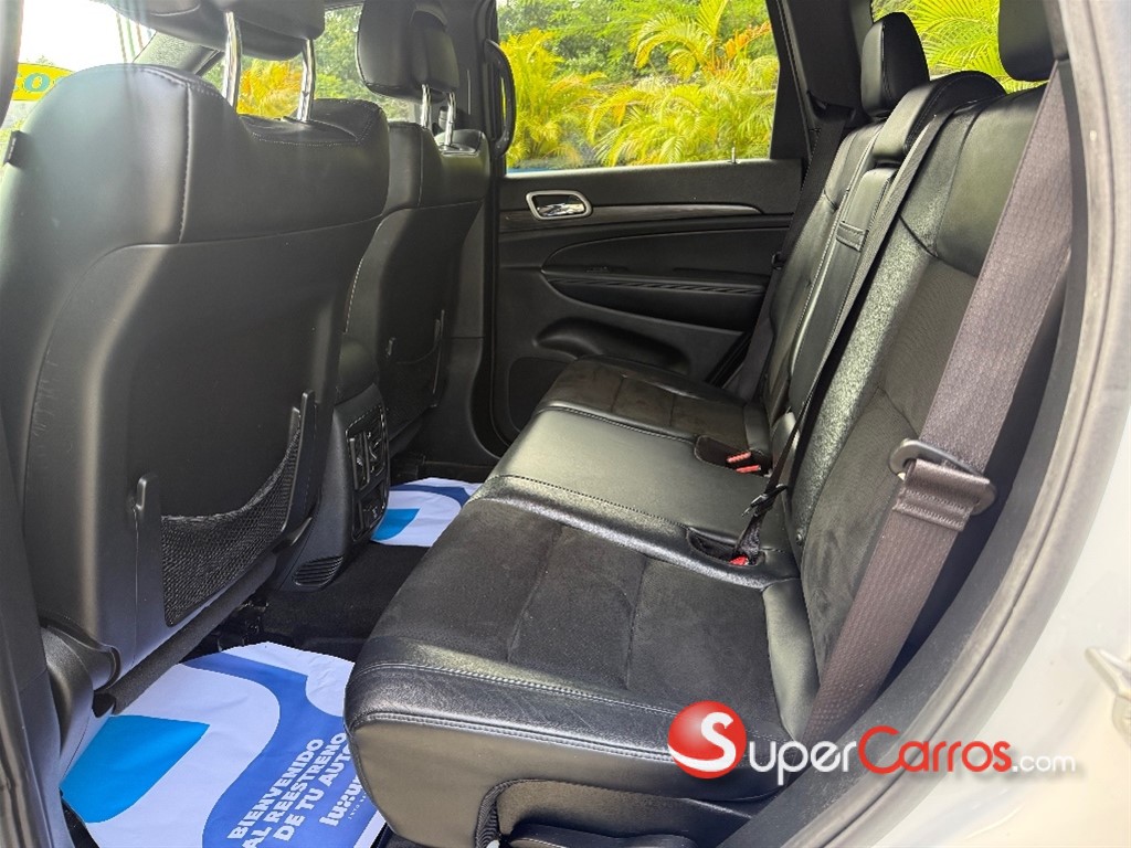 2020 Jeep Grand Cherokee Altitude — foto 9 / 9