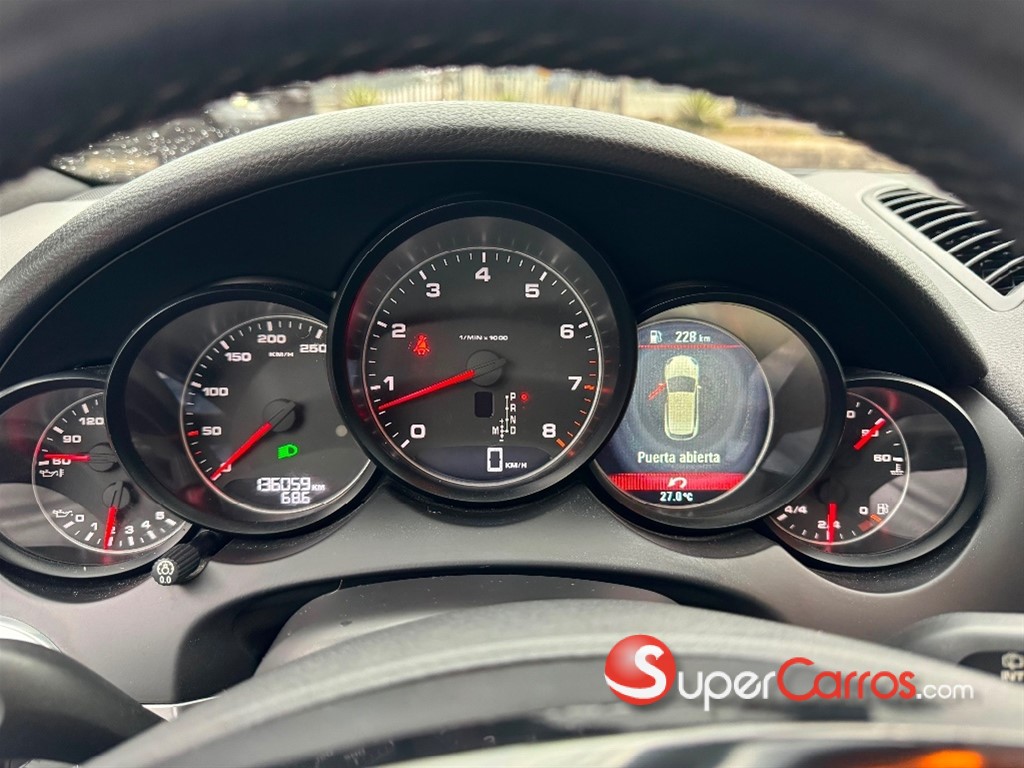 2012 Porsche Cayenne — foto 11 / 11