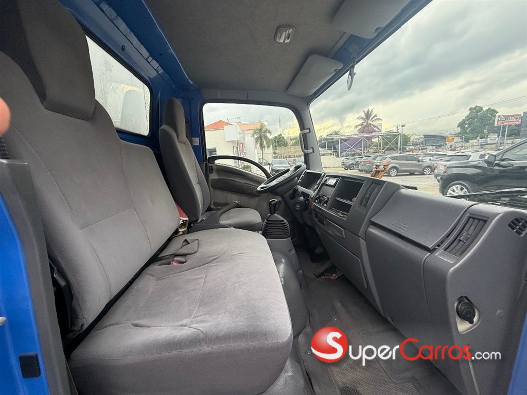 2011 Isuzu NPR 18 Pies — foto 2 / 6
