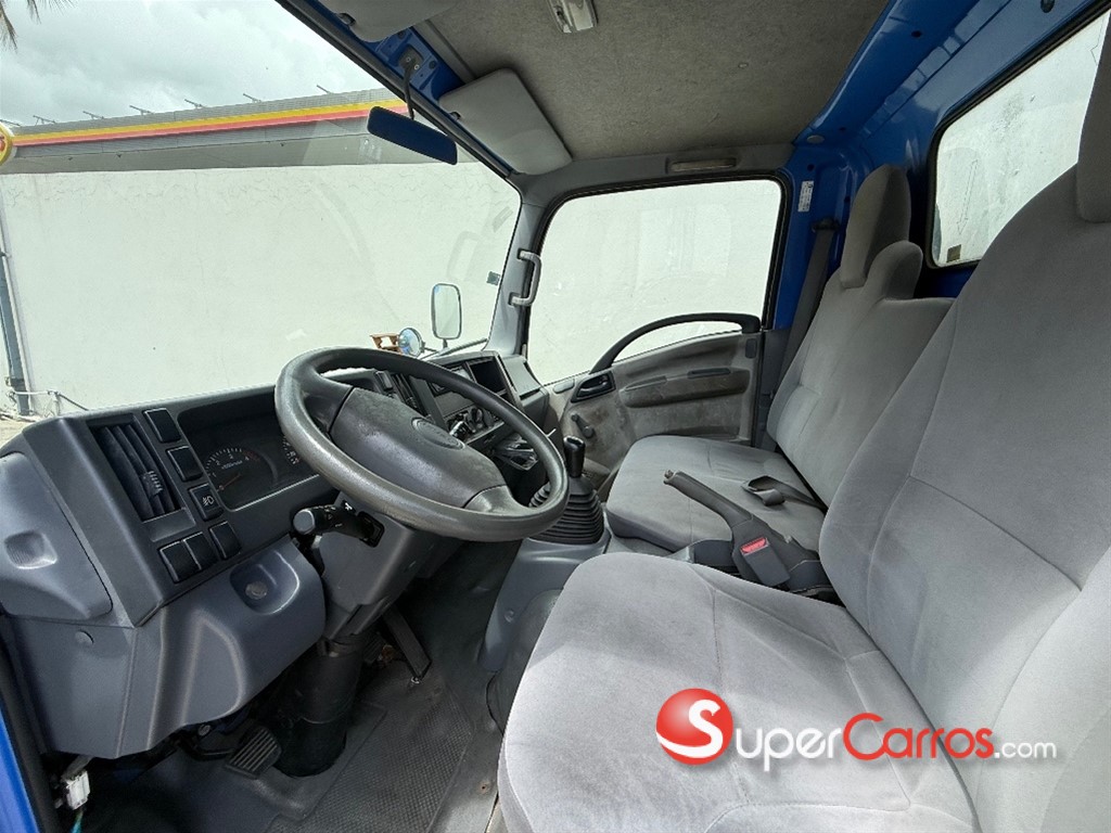 2011 Isuzu NPR 18 Pies — foto 4 / 6