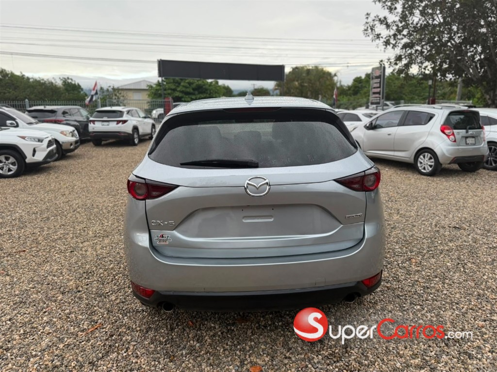 2021 Mazda CX-5 Touring — foto 9 / 11