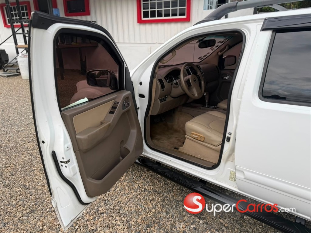 2012 Nissan Frontier SV — foto 4 / 11