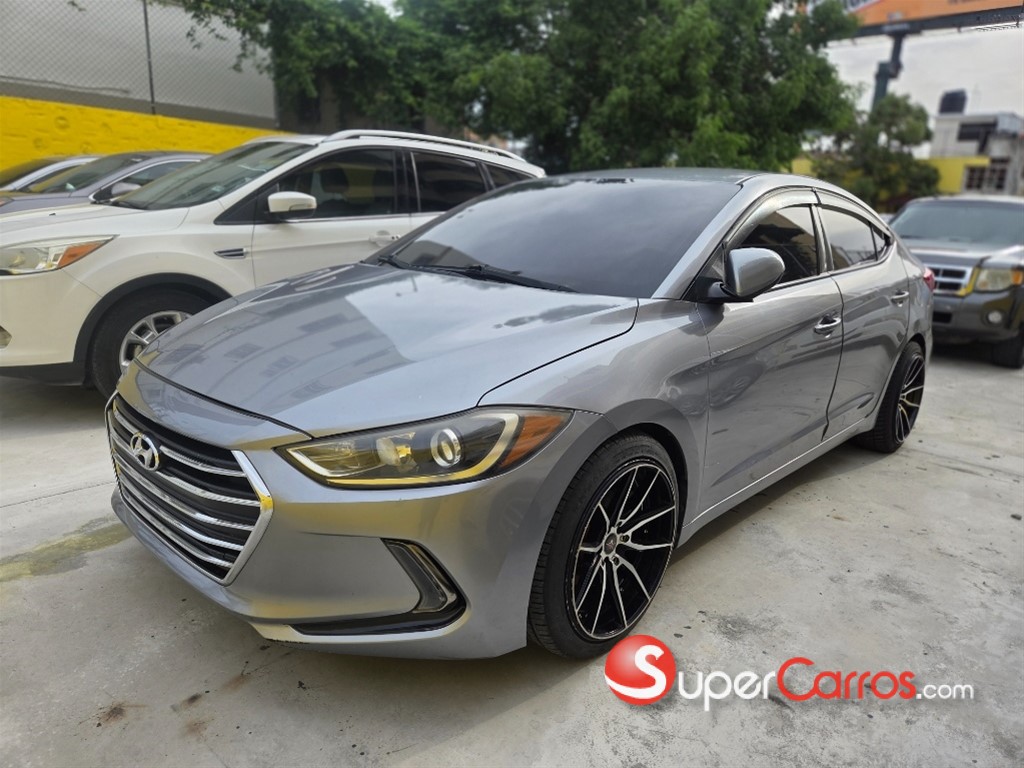 2017 Hyundai Elantra — foto 4 / 10