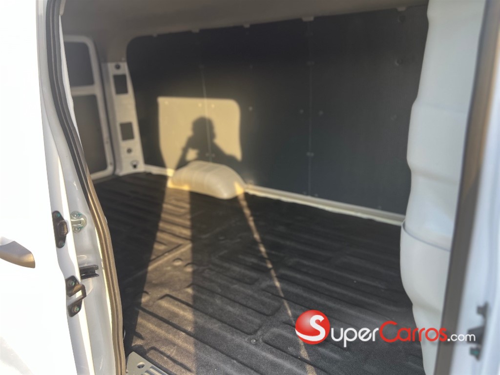 2026 Farizon V6E Van Cargo — foto 10 / 12