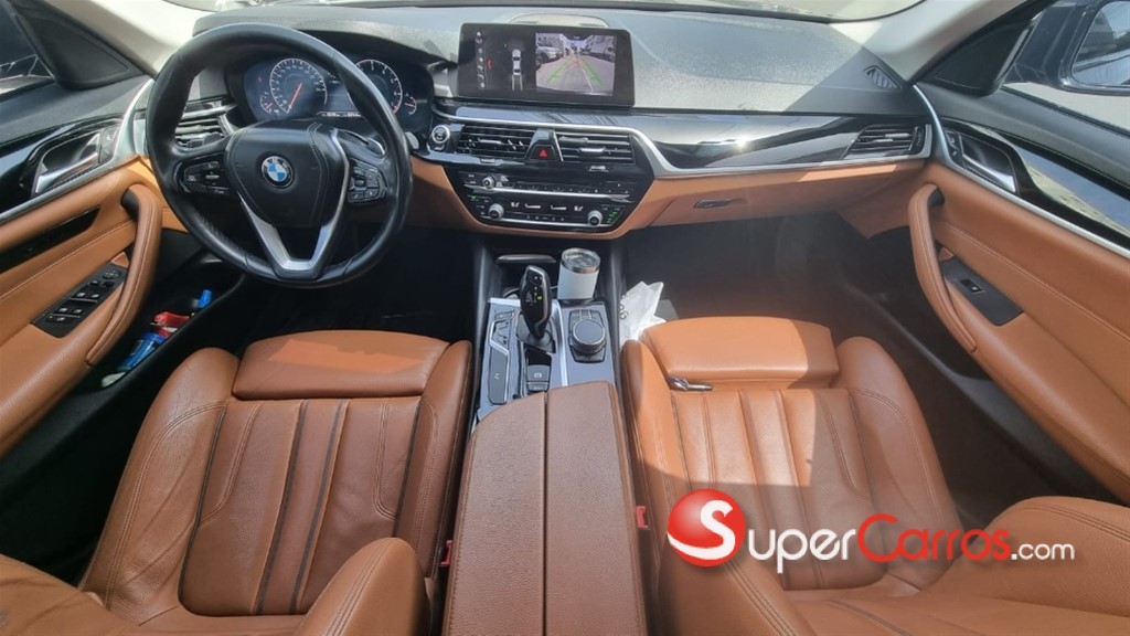 2019 BMW Serie 5 520i — foto 9 / 12