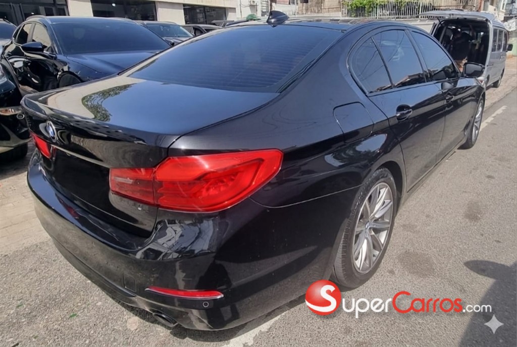 2019 BMW Serie 5 520i — foto 11 / 12