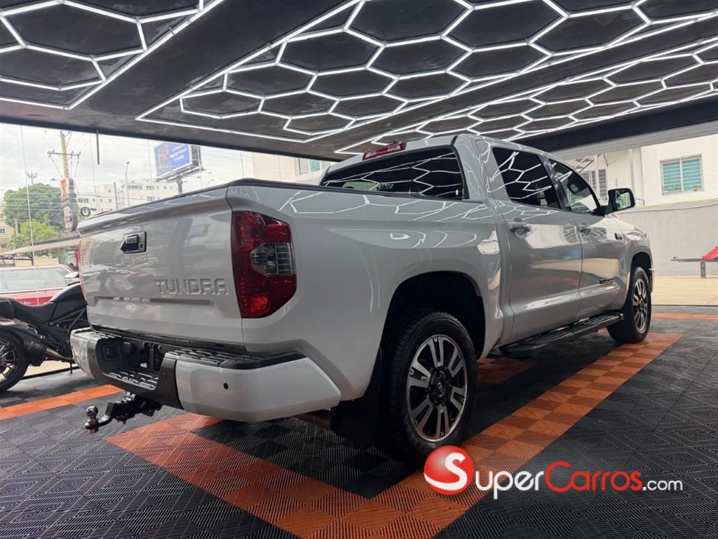 2020 Toyota Tundra SR5 — foto 5 / 12