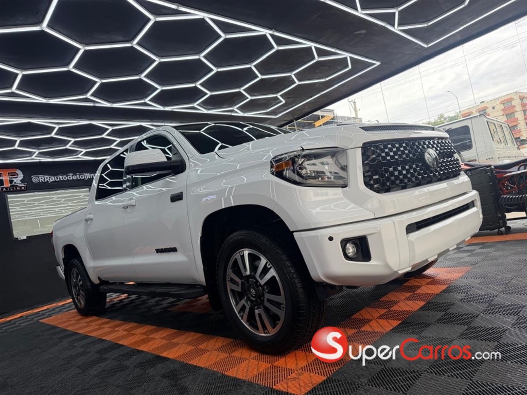 2020 Toyota Tundra SR5 — foto 10 / 12