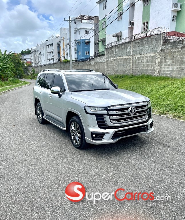 2024 Toyota Land Cruiser VXR — foto 2 / 12