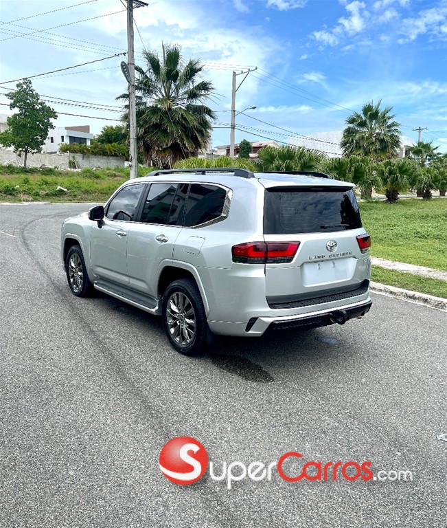 2024 Toyota Land Cruiser VXR — foto 3 / 12