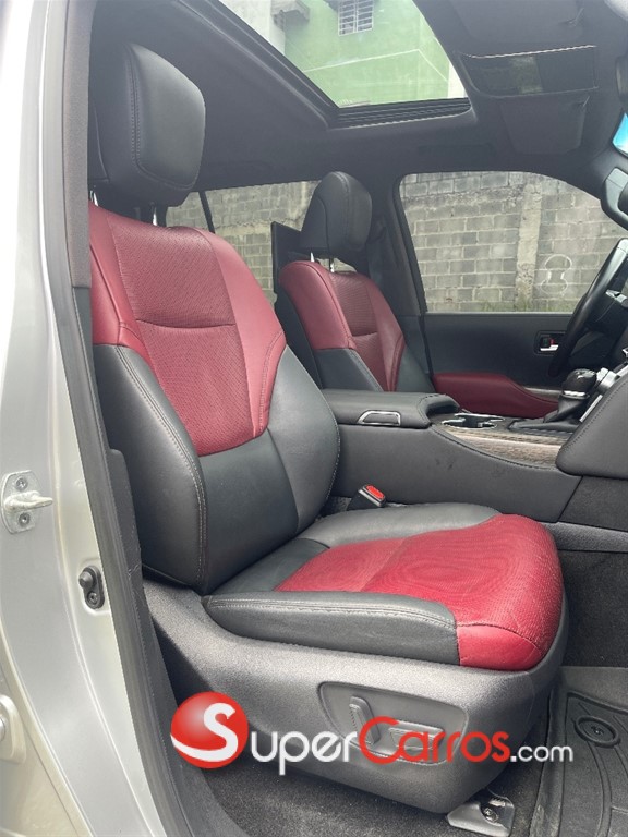 2024 Toyota Land Cruiser VXR — foto 11 / 12