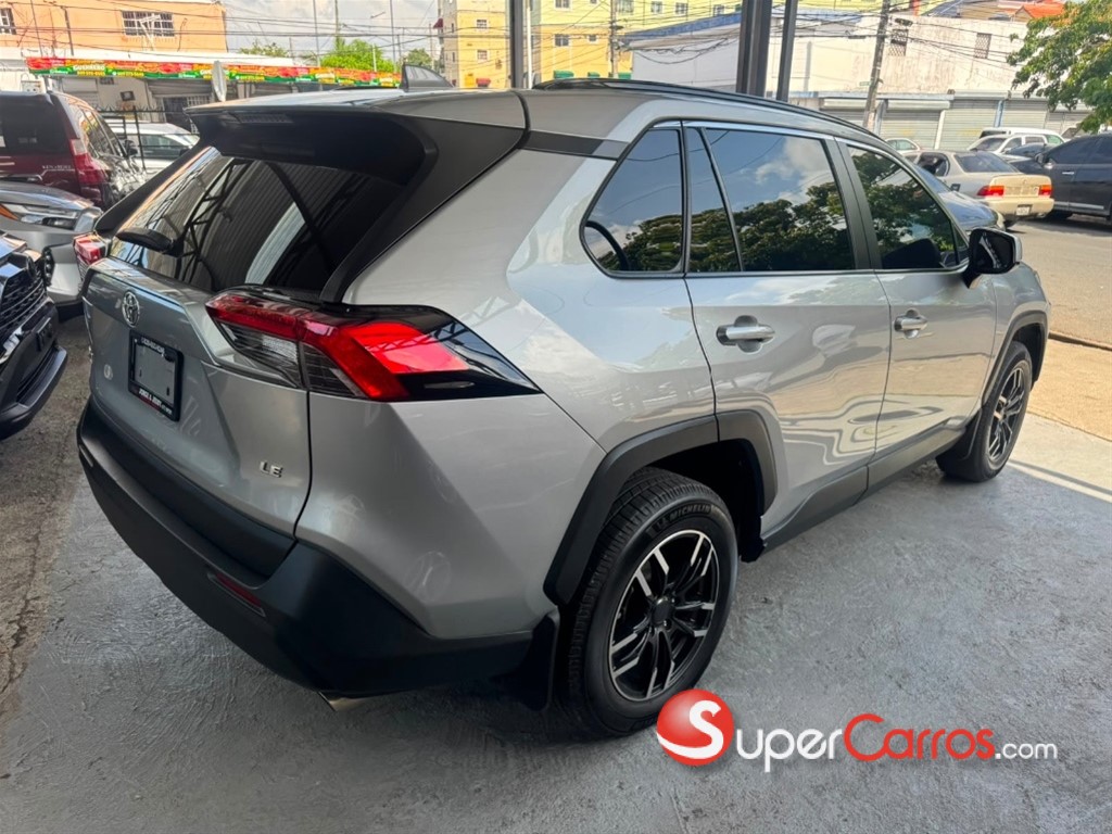 2020 Toyota RAV4 LE PLUS — foto 8 / 11
