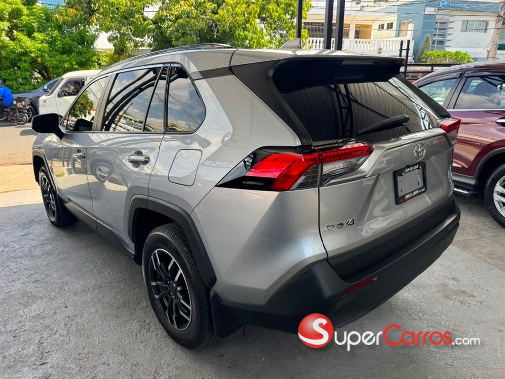 2020 Toyota RAV4 LE PLUS — foto 11 / 11