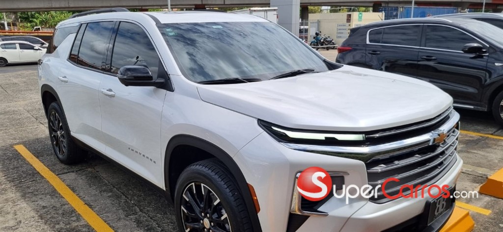 2025 Chevrolet Traverse LS — foto 3 / 12