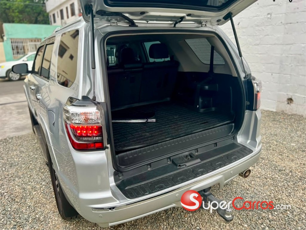 2020 Toyota 4 Runner Limited — foto 6 / 10