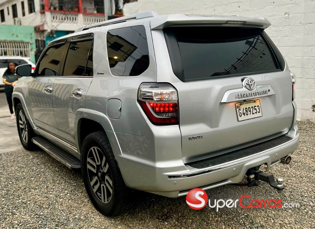 2020 Toyota 4 Runner Limited — foto 7 / 10
