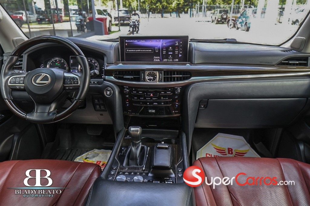 2019 Lexus LX 570 Sport — foto 6 / 12