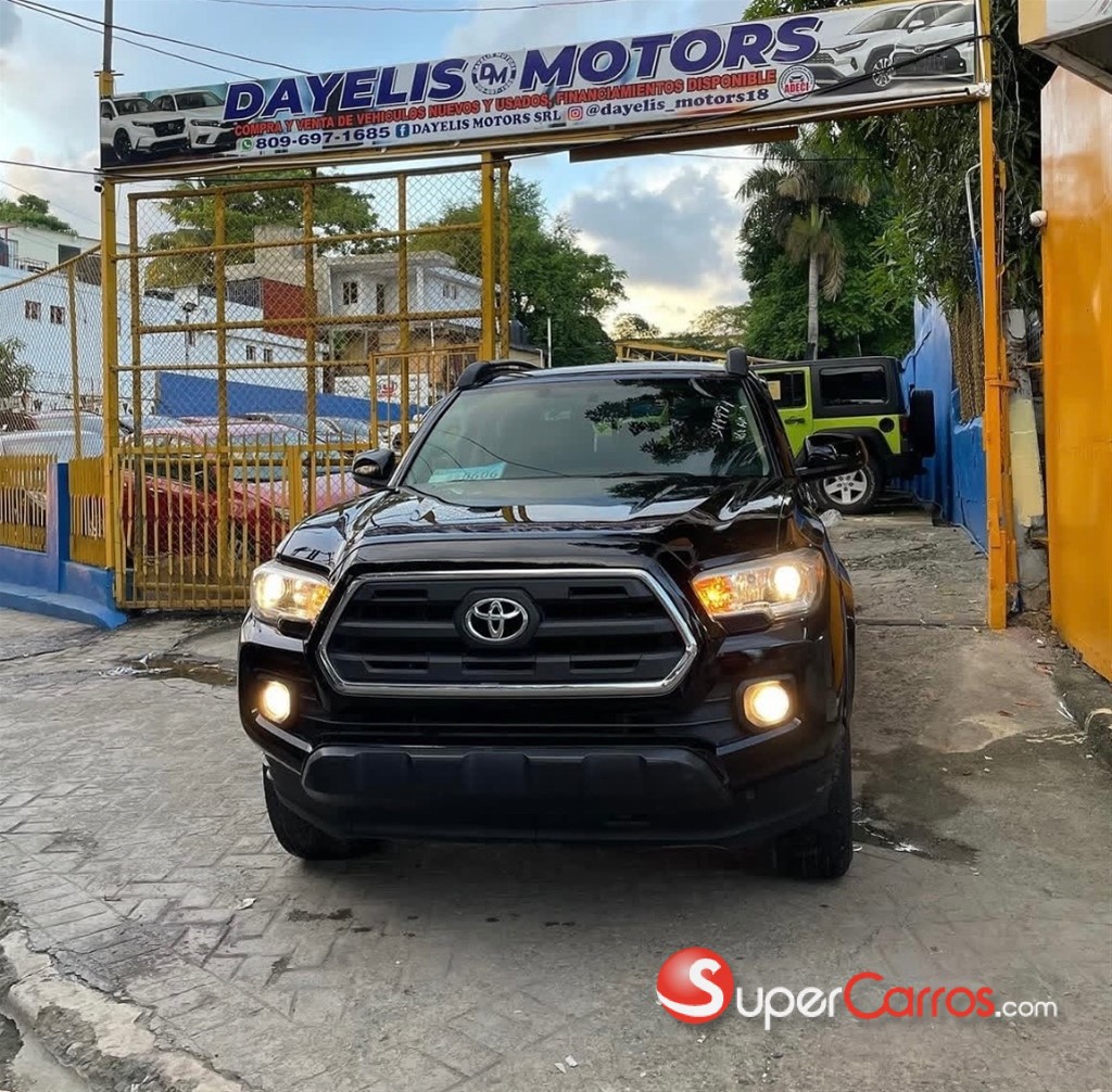2017 Toyota Tacoma SR5