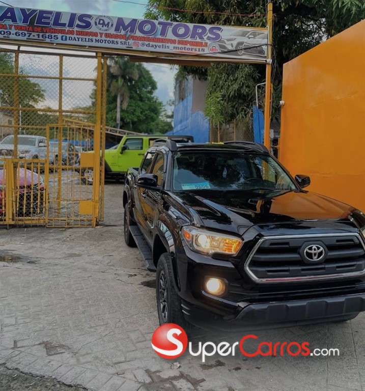 2017 Toyota Tacoma SR5 — foto 3 / 10