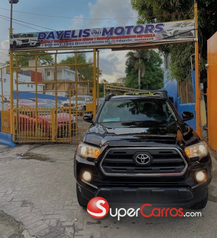 2017 Toyota Tacoma SR5 — foto 4 / 10