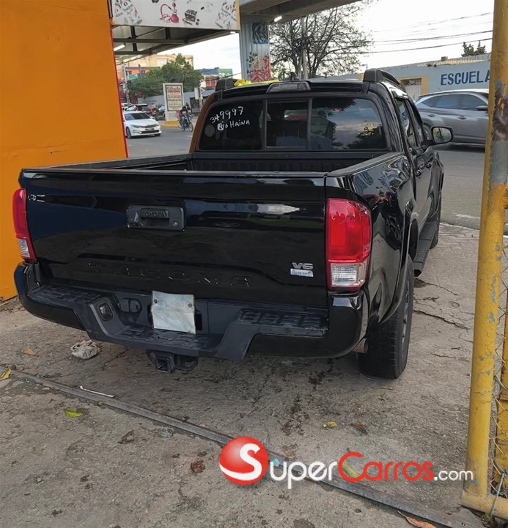 2017 Toyota Tacoma SR5 — foto 6 / 10