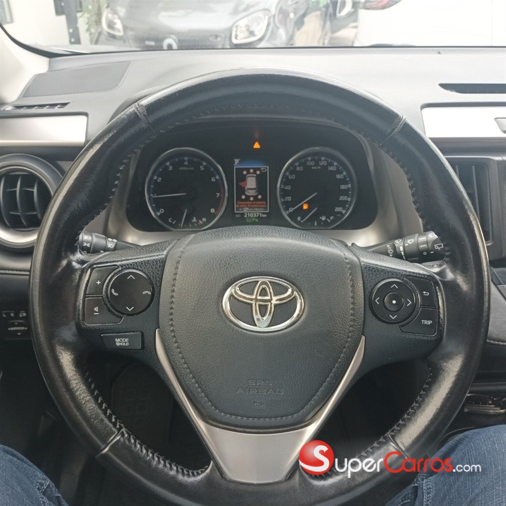 2017 Toyota RAV4 — foto 11 / 12