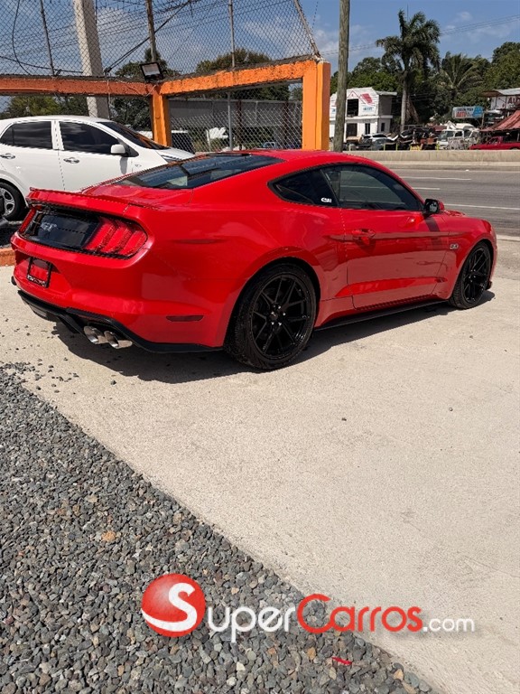 2018 Ford Mustang GT — foto 7 / 10