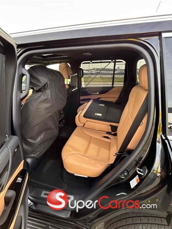 2025 Lexus LX 700 H Urban — foto 8 / 12