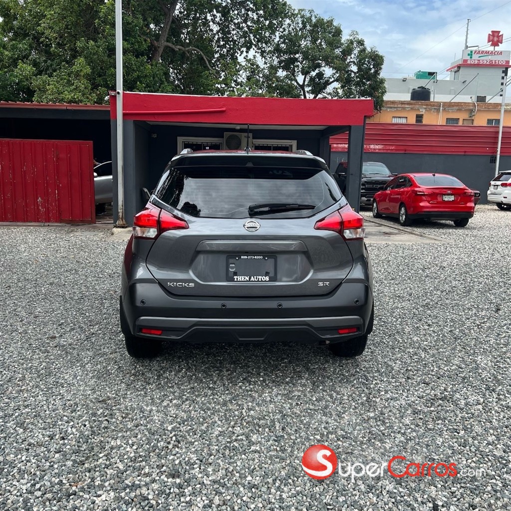 2020 Nissan Kicks SR — foto 5 / 12