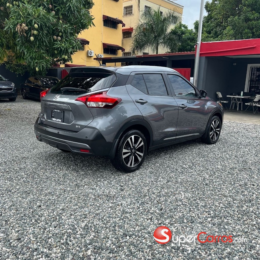 2020 Nissan Kicks SR — foto 6 / 12