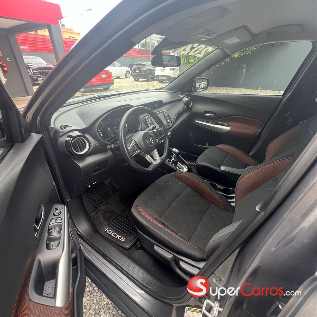 2020 Nissan Kicks SR — foto 7 / 12