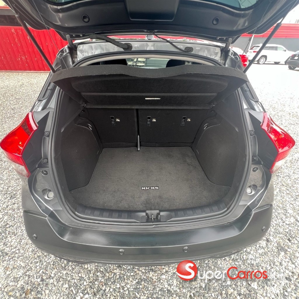 2020 Nissan Kicks SR — foto 11 / 12