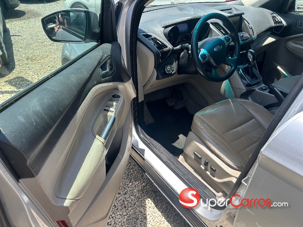 2013 Ford Escape — foto 7 / 12
