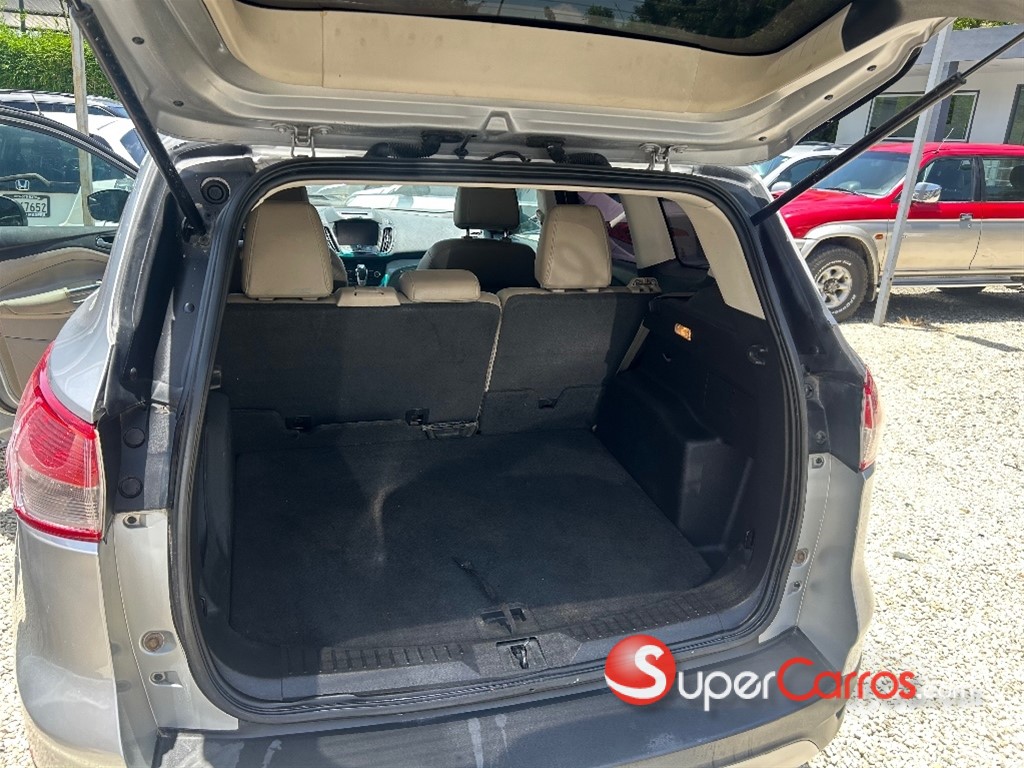 2013 Ford Escape — foto 11 / 12
