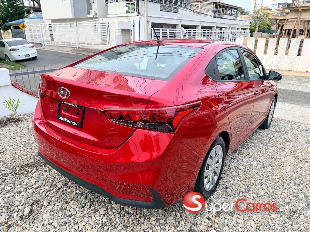 2021 Hyundai Accent — foto 3 / 12