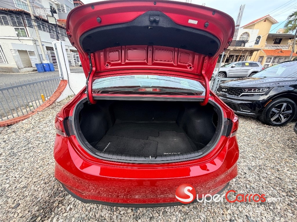 2021 Hyundai Accent — foto 10 / 12