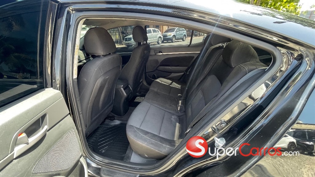 2018 Hyundai Elantra SEL — foto 7 / 12