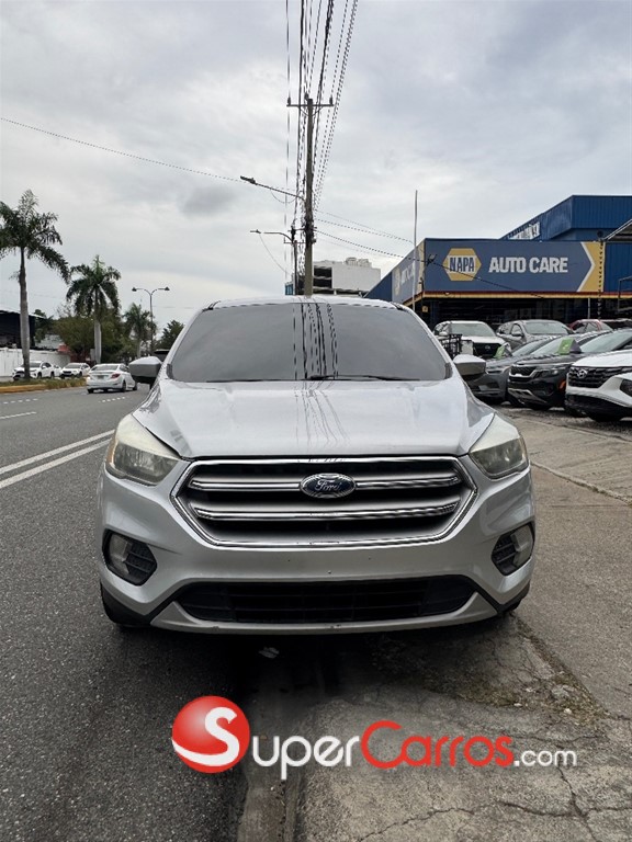 2017 Ford Escape Ecoboost — foto 2 / 10
