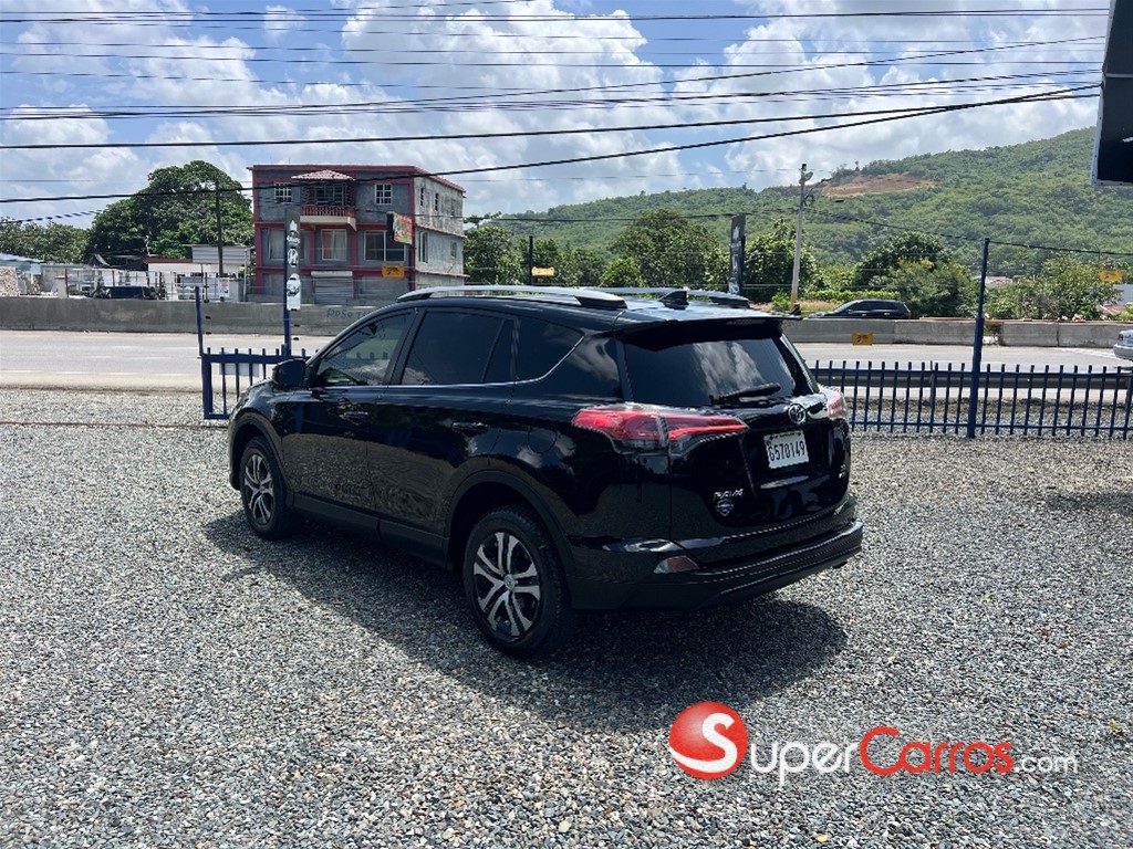 2017 Toyota RAV4 SE — foto 4 / 12