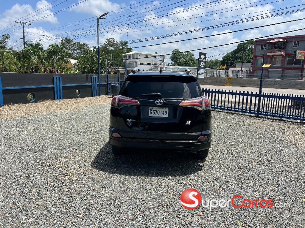 2017 Toyota RAV4 SE — foto 5 / 12