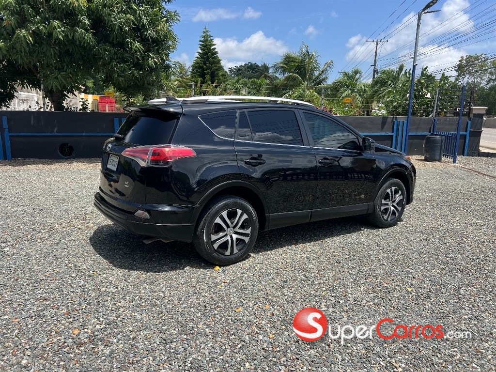 2017 Toyota RAV4 SE — foto 6 / 12