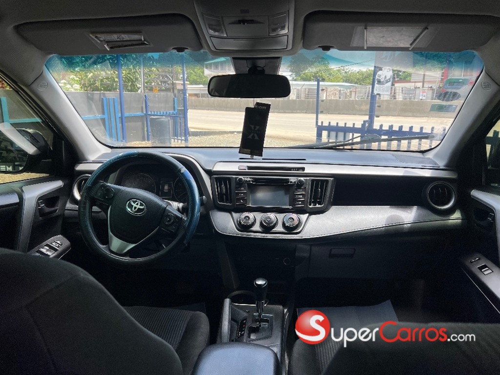 2017 Toyota RAV4 SE — foto 9 / 12