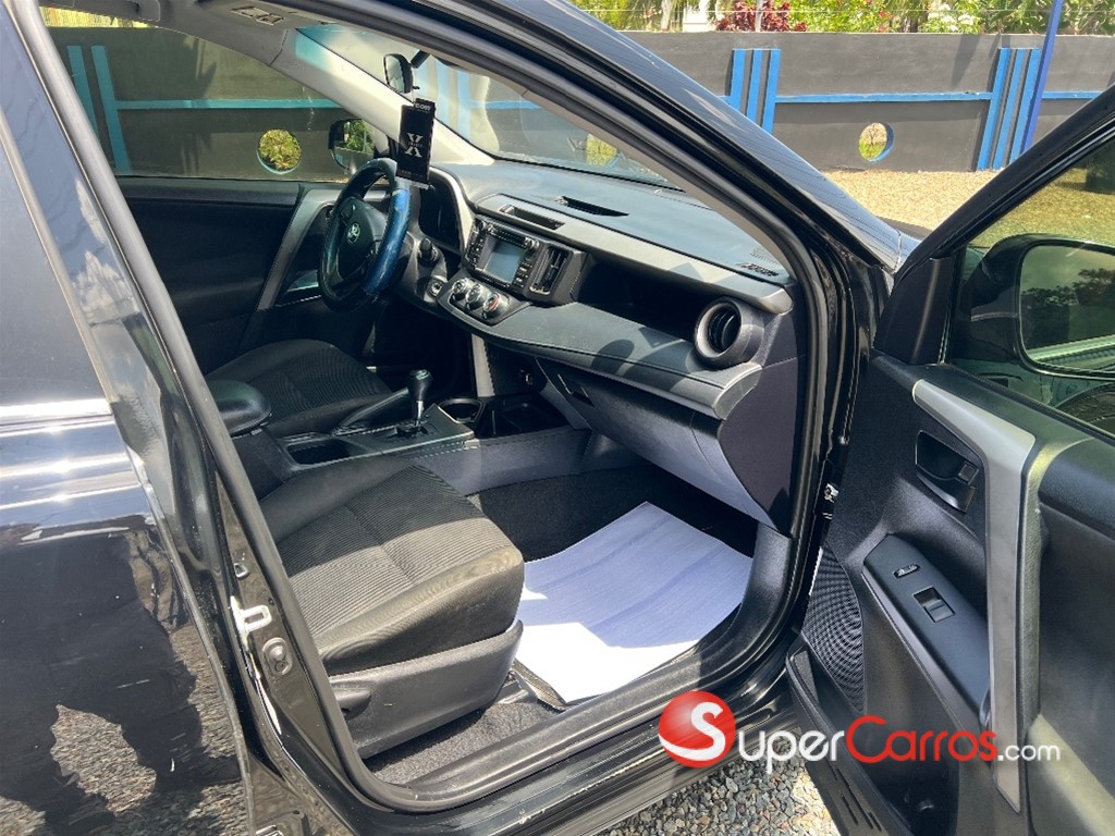 2017 Toyota RAV4 SE — foto 11 / 12