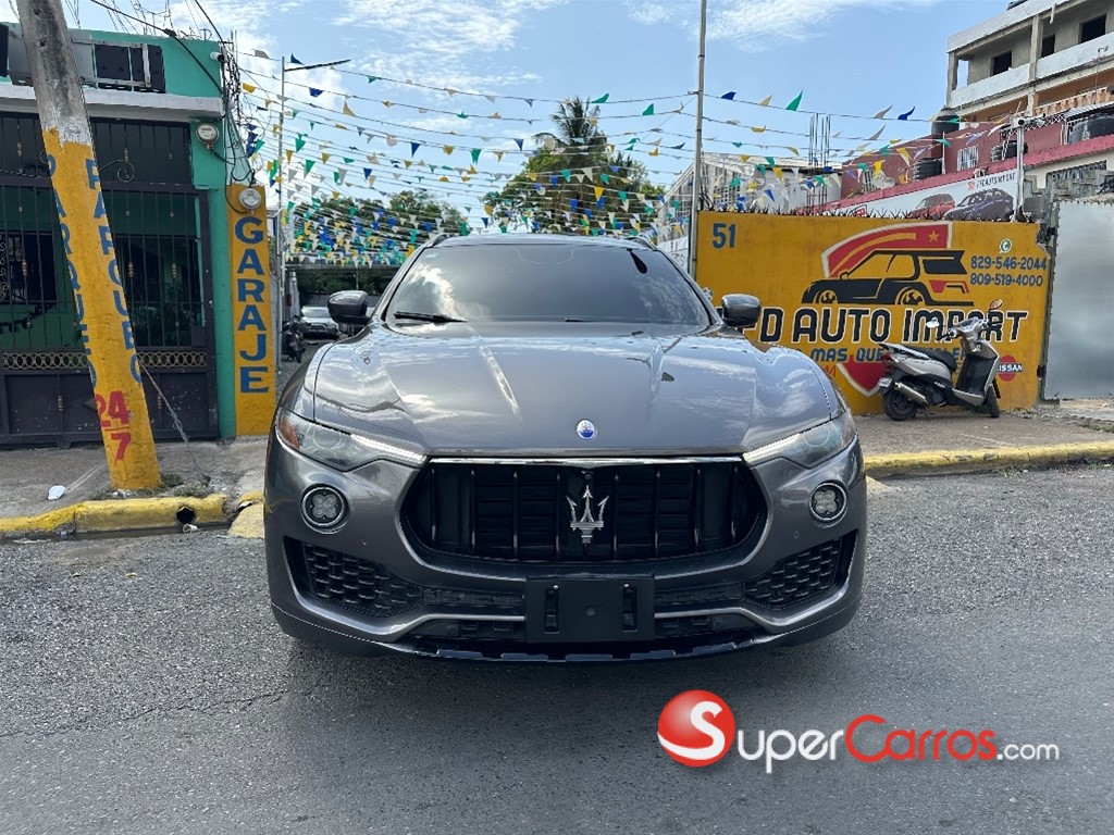 2017 Maserati Levante S — foto 2 / 12