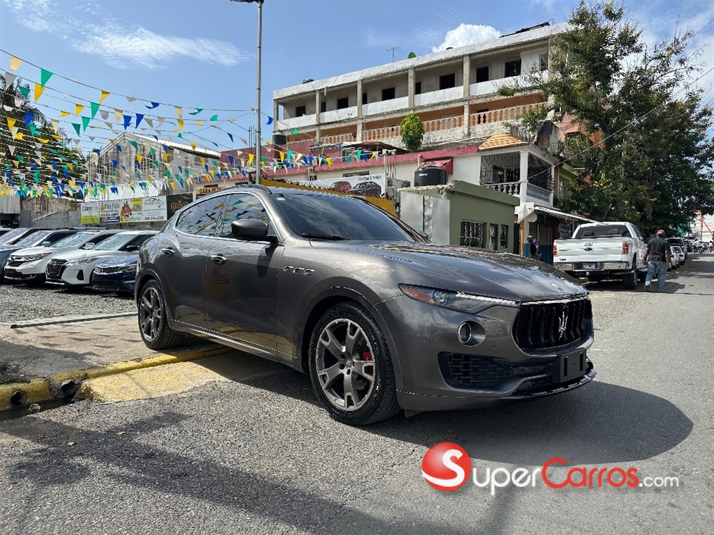 2017 Maserati Levante S — foto 3 / 12