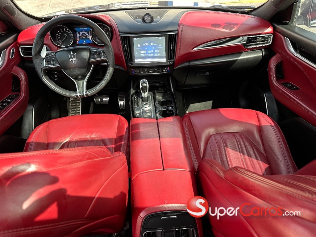 2017 Maserati Levante S — foto 8 / 12