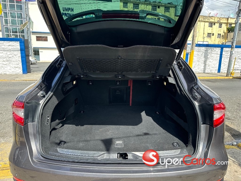 2017 Maserati Levante S — foto 11 / 12