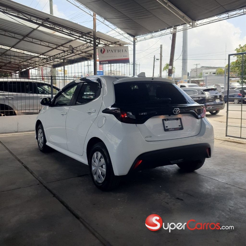2021 Toyota Yaris — foto 4 / 12